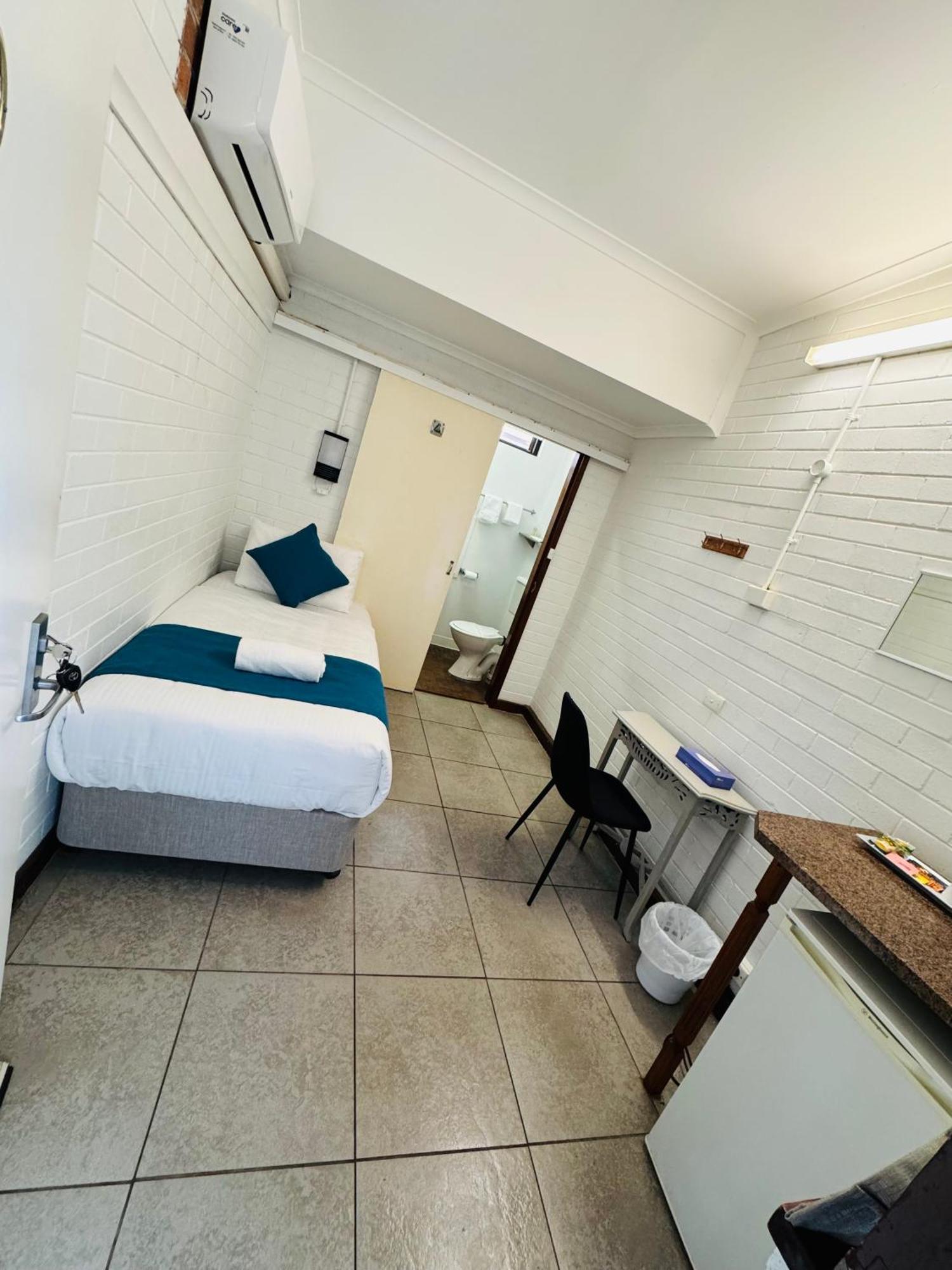 A Railway Lodge Taree Room photo